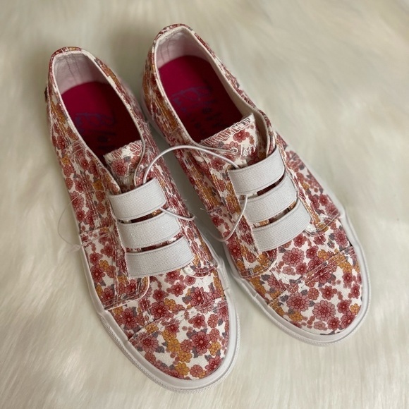 Blowfish Other - Blowfish Malibu Girls Sneaker Maura-K Floral